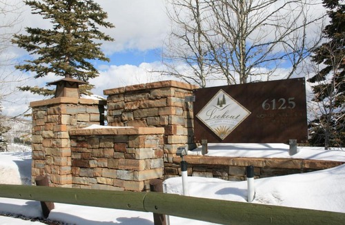 Deer Valley House | KBM Resorts The Lookout Pool Table Wood Burning Fireplace 2 Family Rooms Views Winter Shuttle to Silver Lake PLO-6599