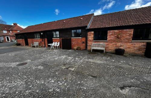 West Knoyle House | Keepers Cottage