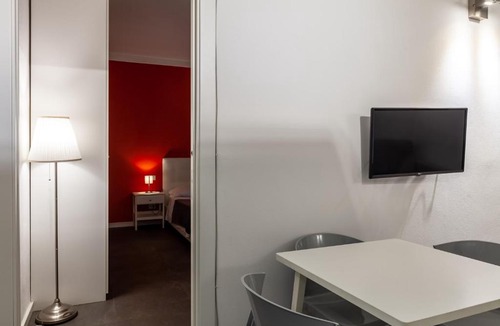 Sant'Antonio Apartment | Keith Haring - rosso