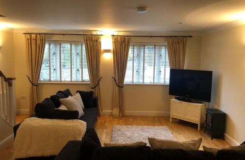 Quenington House | Kellsboro Corner
