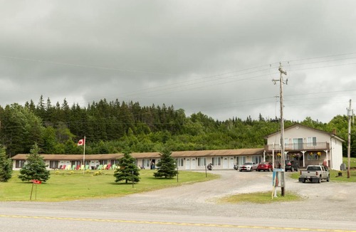 Boularderie East Hotel | Kelly's View Motel