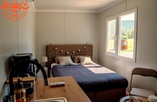 Lazaresti House | Kemp's Den