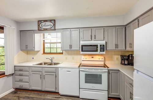 Williamstown House | Kentucky Countryside Escape: 5 Mi to Williamstown!