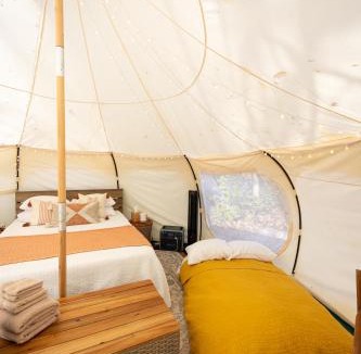 Georgetown Other | Kentucky Creekside Getaway with Outdoor Tub