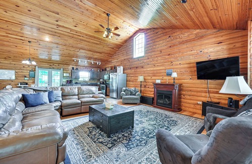 Sloans Valley Cabin | Kentucky Group Getaway w/Dock + Lake Access