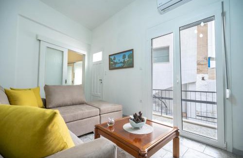 Keratsinion Apartment | Keratsini 2 bedroom 4 pers apart by MPS