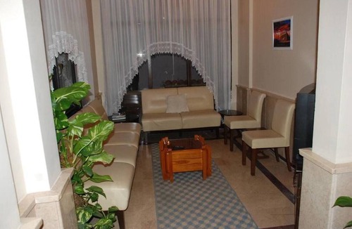 Cesme Hotel | Kerman Hotel