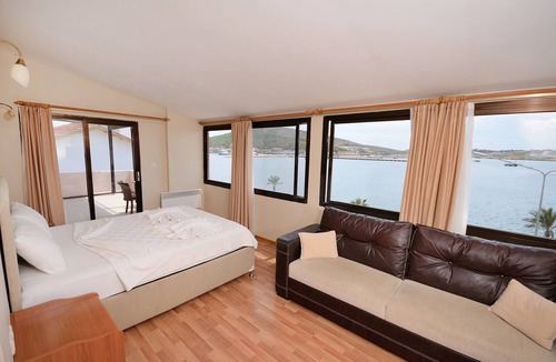 Cesme Hotel | Kerman Hotel
