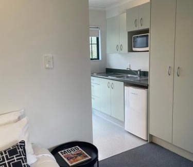 Hawera Hotel | Kerry Lane Motel