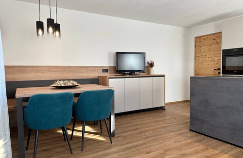 Casola Apartment | Kerschbama Farm Apartment Peppe with Mountain View, Shared Garden and Wi-Fi
