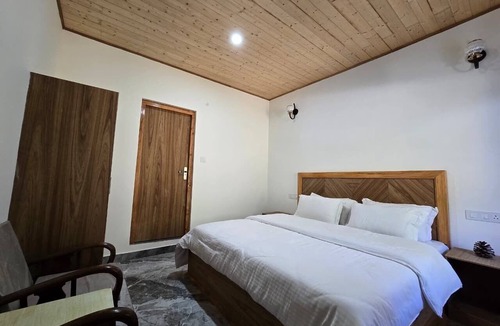 Kumharsain Bed & Breakfast | Keshav Retreat Homestay