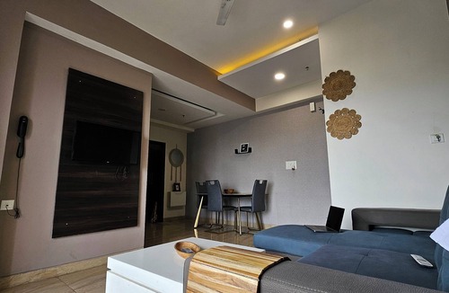 Vrindavan Apartment | Keshvi’s Abode : 1BHK near Prem Mandir in serene Vrindavan