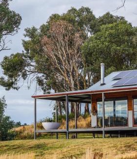 Mount Adrah House | Kestrel Nest EcoHut