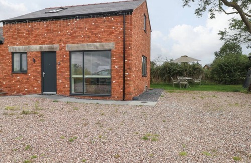 Shocklach Cottage | Kestrel, Tilston: A Charming Retreat