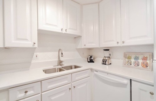 Key Colony Beach Condo | Key Colony Beach Getaway ~ Private Sandy Beach ~ Heated Pool ~ 2BR~1st FL