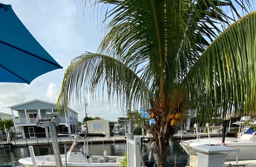 Sexton Cove Estates House | Key Largo Waterfront Cottage* HOT TUB* 40' Dock * BOAT LIFT! JAN-MARCH AV!