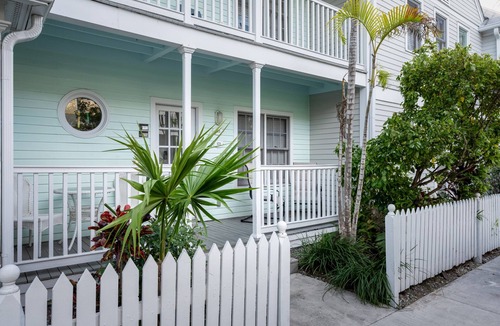 Bahama Village Cottage | Key Lime Retreat