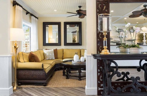 Uptown - Upper Duval Hotel | Key West Beach Stay + Free Breakfast, Pool & Spa