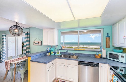 Cocoa Beach Condo | Key West Style: 2B/2B Direct Beach Front Condo with Awesome Ocean views