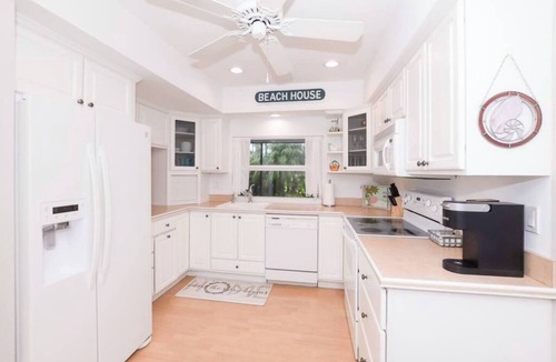 Jensen Beach House | Key West–Style Beach Home Near the Ocean, located near downtown Jensen Beach