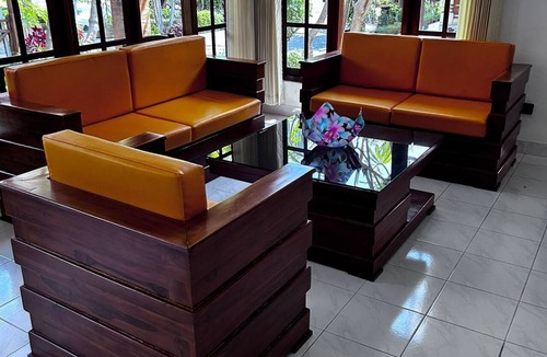 Lovina Hotel | Keyani's Bungalow