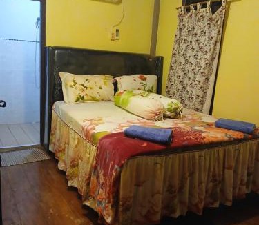 Bawomataluo House | KeyHole Surf Camp