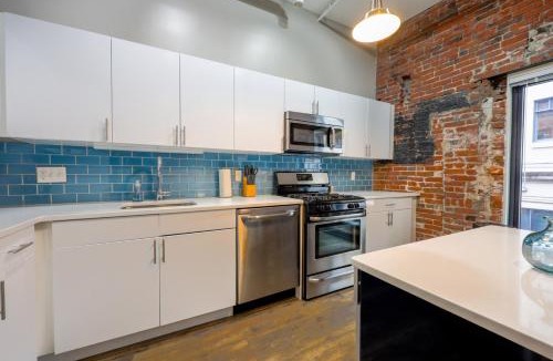 Downtown Boston Apartment | Keyless Entry Laundry in Unit Pet Friendly