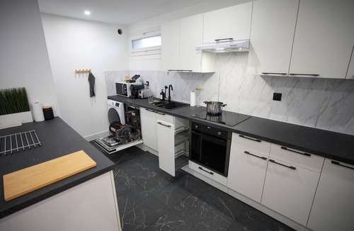L'Hay-les-Roses Apartment | Keyless Modern and Spacious Appartment 90m2 Parking