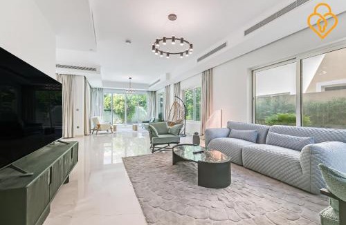 Jumeirah Park Villa | keysplease 4 BR Villa private pool, Jumeirah Park