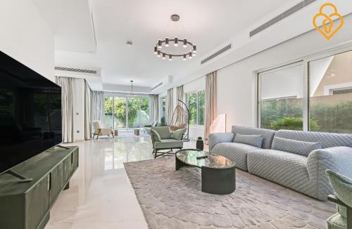 Jumeirah Park Villa | keysplease 4 BR Villa private pool, Jumeirah Park