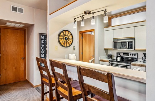 Keystone Villa | Keystone Escape | Steps to Shuttle Fireplace Deck Hot Tub & Pool