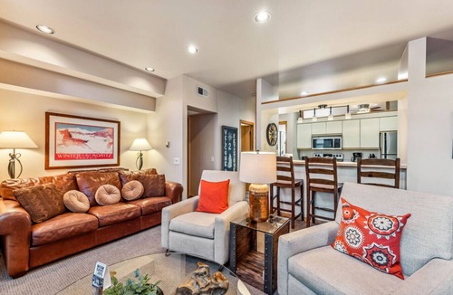 Keystone Villa | Keystone Escape | Steps to Shuttle Fireplace Deck Hot Tub & Pool