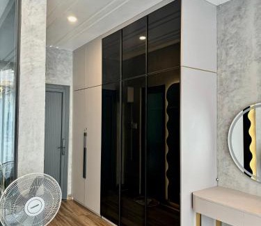 Ba Queo House | Khánh Nguyễn Luxury Apartment, balcony street view, large bathtub