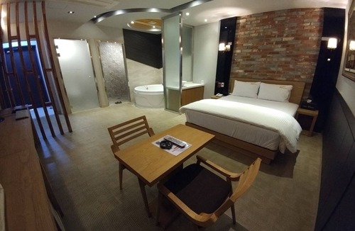 Dalseong-gun Hotel | Khan Hotel