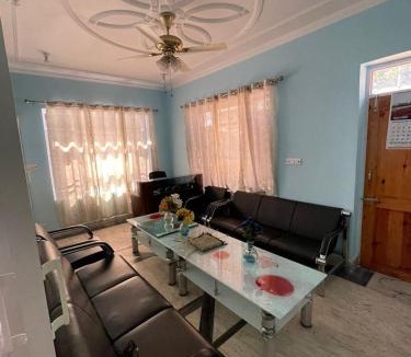 Dal Lake House | khansvilla
