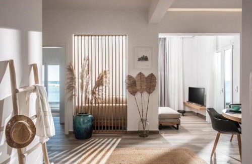 Limenas Chersonisou Apartment | Khroma Luxury Suite 3- Beach front apartment