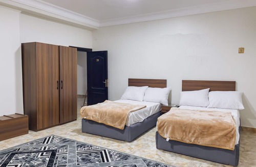 Oula Hotel | khufu house