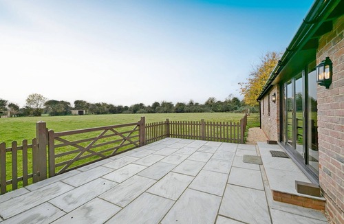 Chichester Cottage | Khukra Kharka Cottage - a cottage that sleeps 4 guests in 2 bedrooms