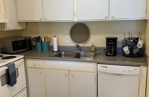 Demere Park Condo | Kick back and relax… You’re on island time!