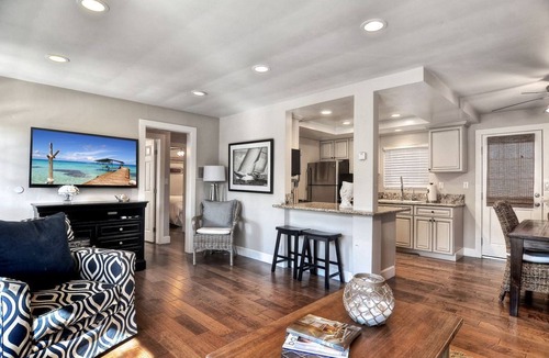 Corona del Mar Condo | Kick back on Large Patio Close Beach & Village Garage