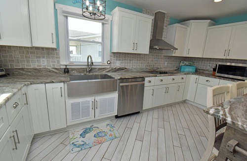 Inlet Harbour House | Kick's Kids - Channelfront in Garden City Beach!