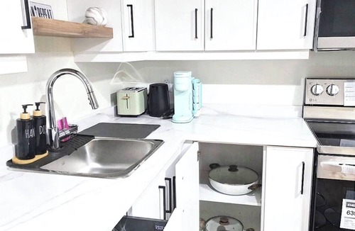 Moncton House | Kickback & relax in a cozy & stylish home in Moncton