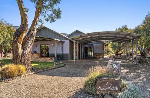 Lake Crackenback House | Kickenback Chalet - 2BR Chalet l Gym l Indoor Pool l Tennis Court l WiFi l Air-Con
