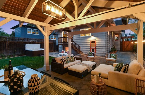 Alameda House | Kid friendly 5br home remodeled kitchen & backyard