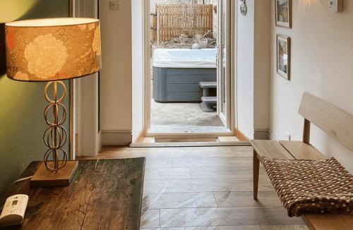 Hexham House | Kielder Cottage Spa - E3533