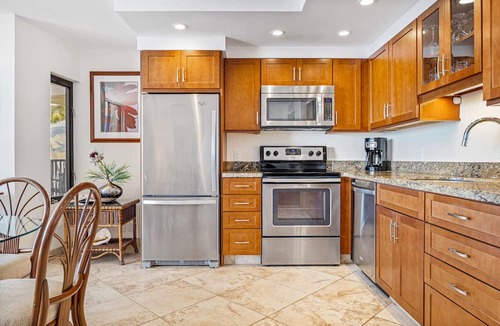 Kihei Condo | Kihei Beach #406 – Panoramic Ocean Views and Relaxed Luxury