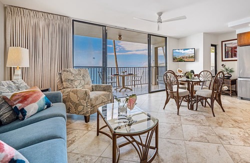 Kihei Condo | Kihei Beach #406 – Panoramic Ocean Views and Relaxed Luxury