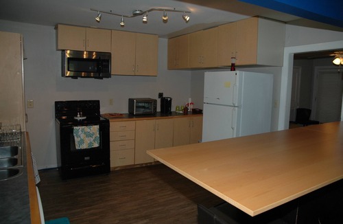 Colonial Beach Cottage | Kiki Cottage with Golf Cart. near restaurants and beaches