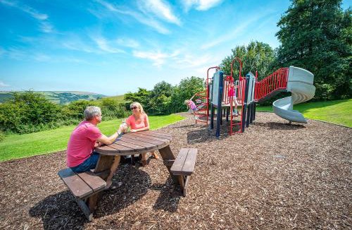 Looe Resort | Killigarth Manor Holiday Park