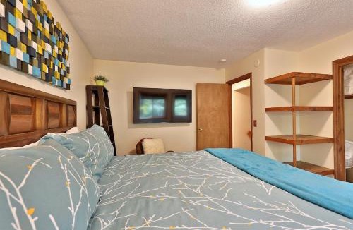 Killington House | Killington Mountain Retreat -Great Group Ski House! Close to Resort - Hot Tub - Ski Rental Deals